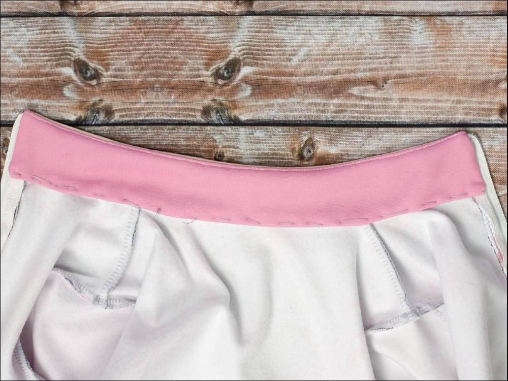 Bluza_ze_stojka_na_zamek