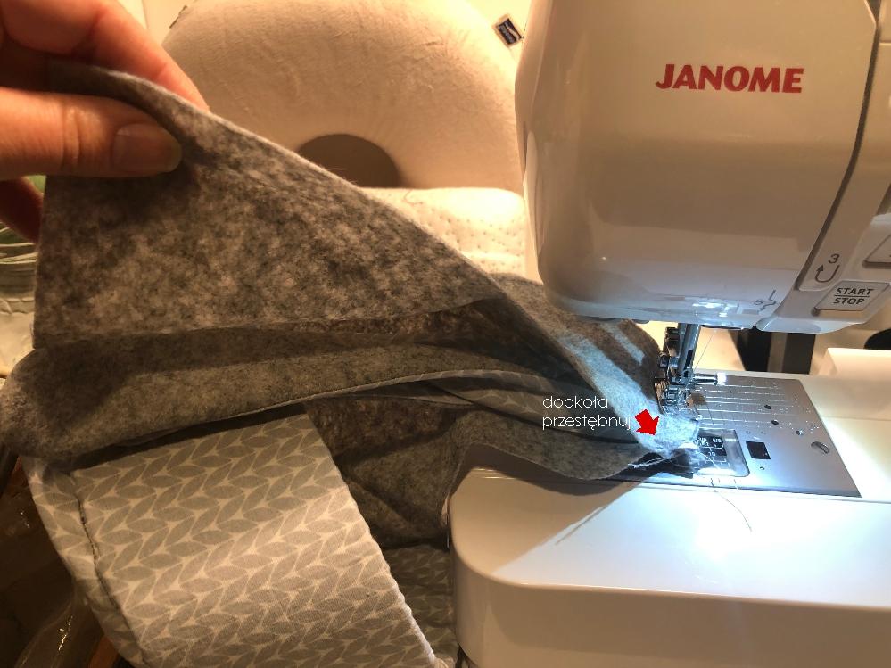 Zajączek z koszykiem