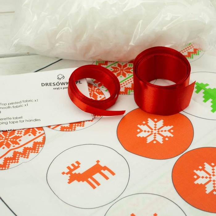 CHRISTMAS WREATH - REINDEERS PAT. 2 / red- green - sewing set