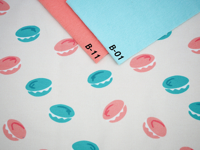 Macarons ( J'adore Paris) / broskvový - úplet TE210