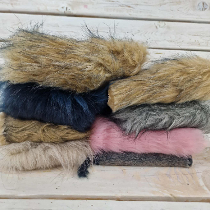 Paket mit Fellstücken M. 1