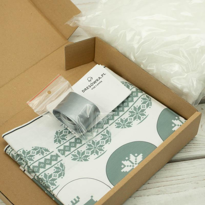 CHRISTMAS WREATH - REINDEERS PAT. 2 / light grey - sewing set