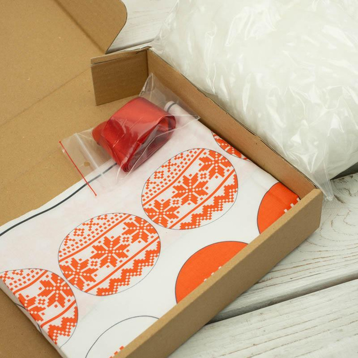 WIANEK ŚWIĄTECZNY - RENIFERY WZ. 2 / czerwony - zestaw do uszycia