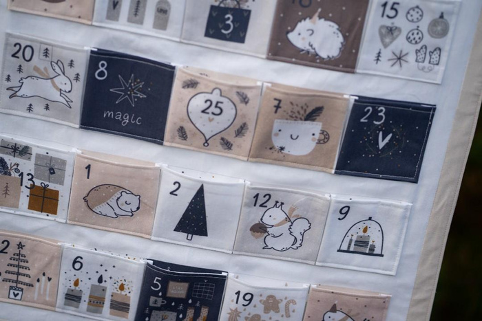ADVENTSKALENDER - BEIGE