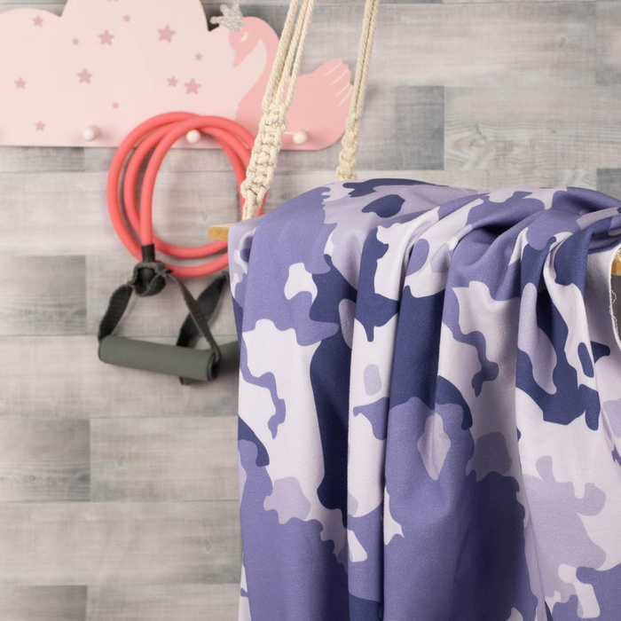 CAMOUFLAGE M. 3 / Very Peri - Wasserabweisende Webware