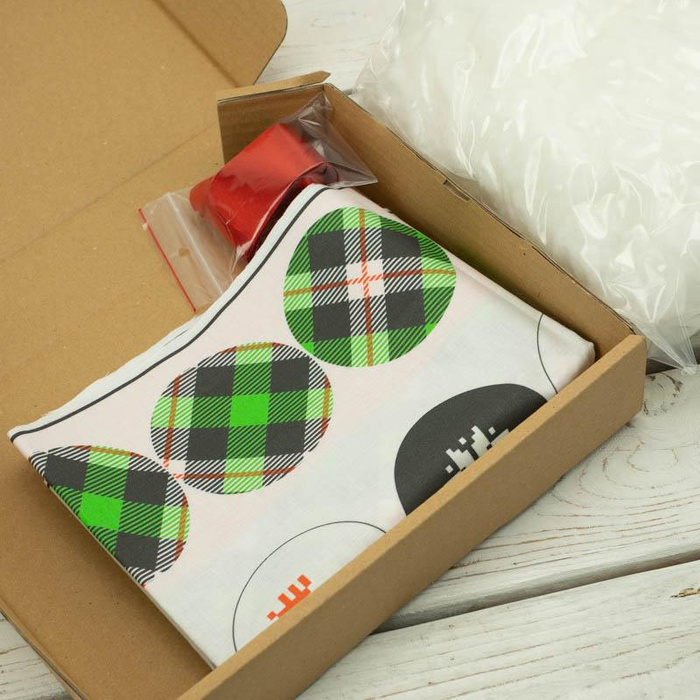 CHRISTMAS WREATH - ALPINE FLOWER WHITE / black - sewing set