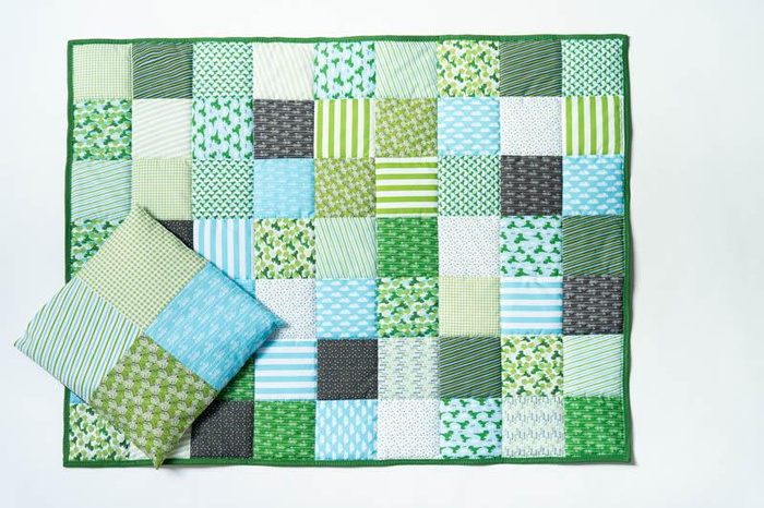 PATCHWORK DECKE - DINOS