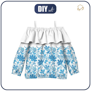 Carmenausschnitt Bluse (VIKI) - BLUMEN (Motiv 2 hellblau) / weiß - Nähset