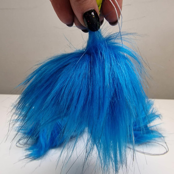 <p><span style="color: #4b4f56;"><span><span>The pompom is made of ecological fur. Soft, delicate and fluffy. The cord makes it easier to fasten the pompon.</span></span></span></p>
<ul>
<li><strong>Colour</strong>:&nbsp;<span id="docs-internal-guid-718ab