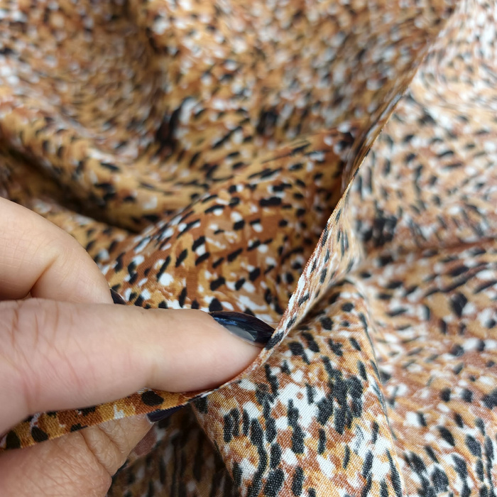 Krepa wiskozowa - ABSTRACT ANIMAL PRINT / camel