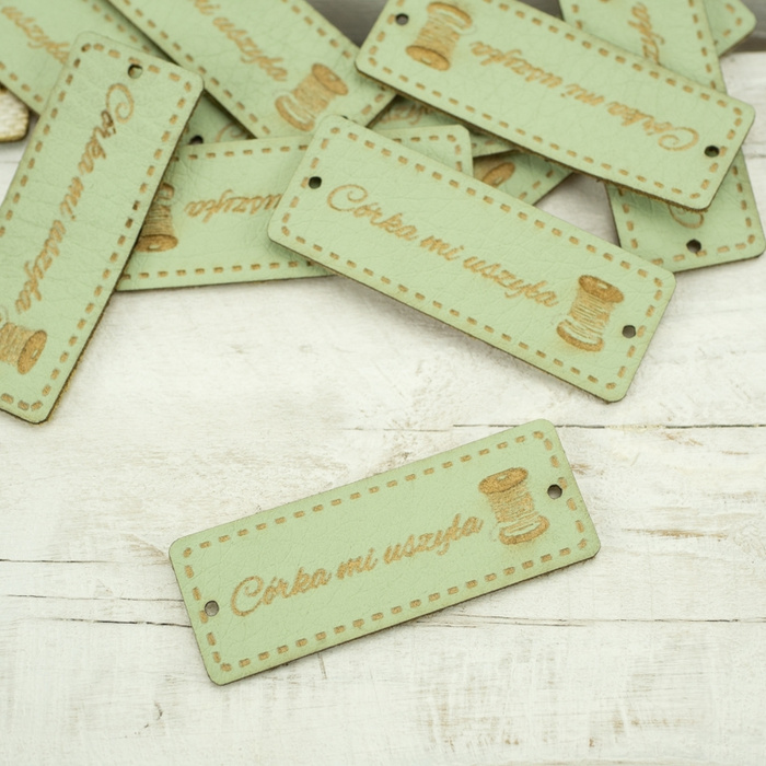 Cedulka  Córka mi uszyła - cívka1,5x4 cm - lime cream