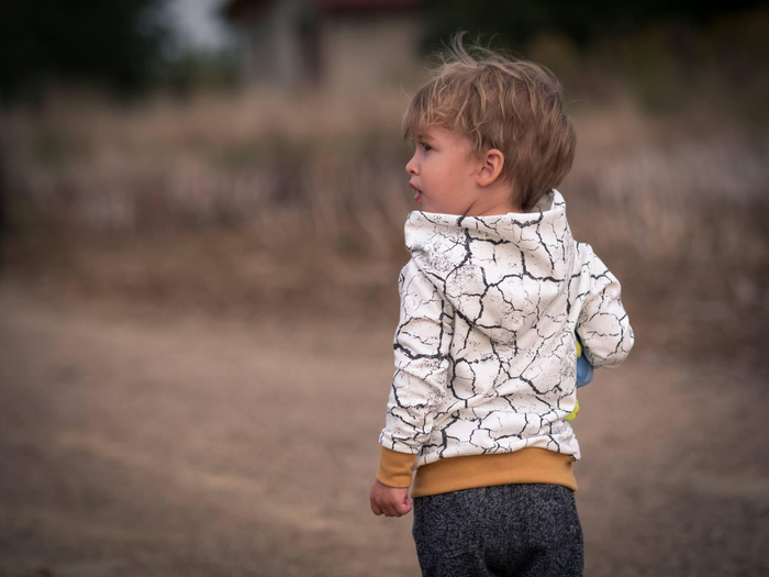 RED SCORCHED EARTH (black) - light brushed knitwear