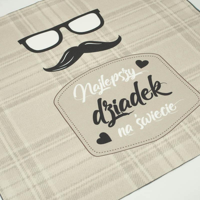 PANEL PODUSZKOWY - Najlepszy Dziadek na Świecie/ angielska krata -beżowy - HOME DECOR PREMIUM