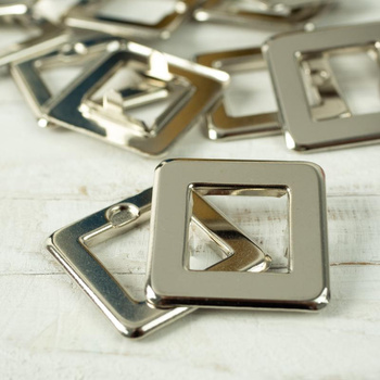 Metallösen mit Unterlage 15mm Rechteck - silber
