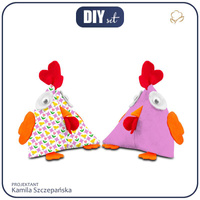 Hen - CHICKS AND TULIPS