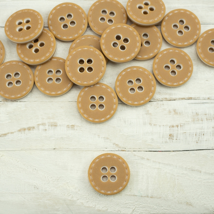 Plastový knoflík s dírkami malý - cappucino