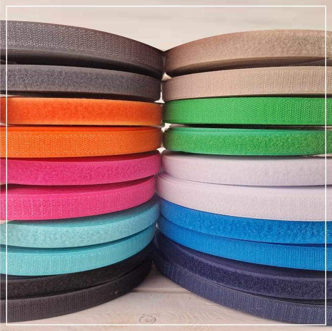 Suchý zip samolepící  20mm granátový komplet 058