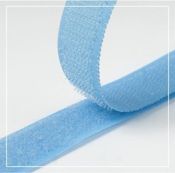 Suchý zip samolepící  20mm azurový pudrový komplet.351