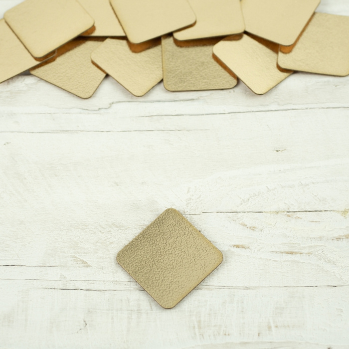 Ösen Unterlag in kleine Quadrat Form - hellgold