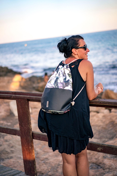 PARADISE FLOWERS (46 cm x 50 cm) - thick pressed leatherette