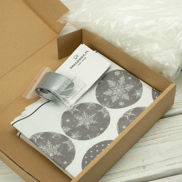 CHRISTMAS WREATH - SNOWFLAKES PAT. 2 / grey - sewing set