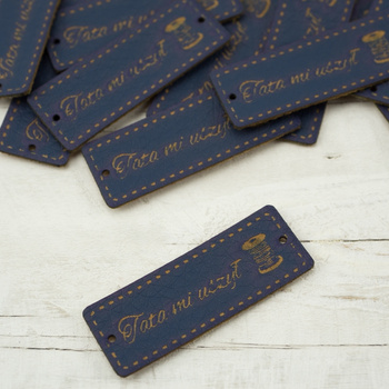 Metka Tata mi uszył - szpulka 1,5x4 cm - ciemny niebieski