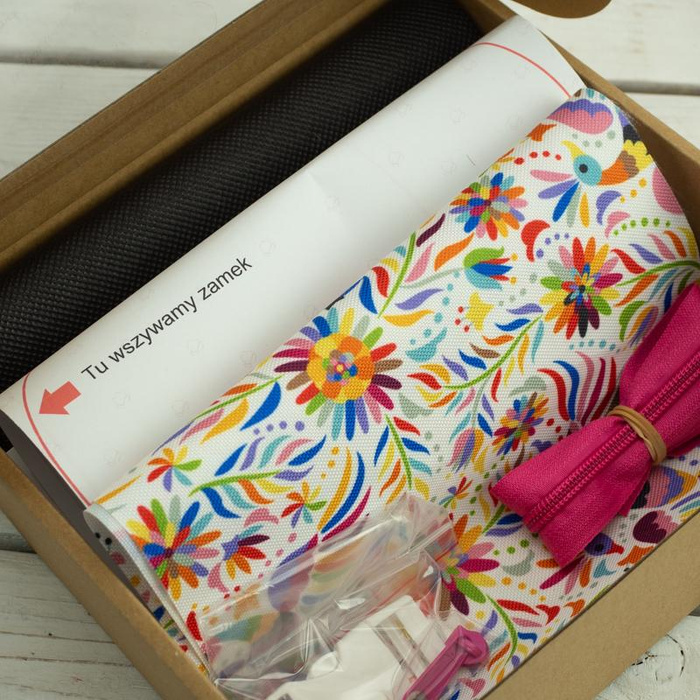 HÜFTTASCHE - FOLKLORE HÄHNE / weiß - klein