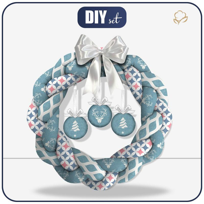 CHRISTMAS WREATH - CHRISTMAS TREES WITH STARS / ACID WASH - blue - sewing set