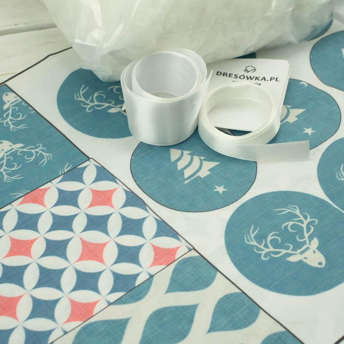 WEIHNACHTSKRANZ - WEIHNACHTSBÄUME MIT STERNEN / ACID WASH - blau - Nähset