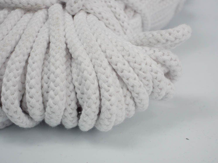 Sznurek  bawełniany  okrągły 8mm - BIAŁY