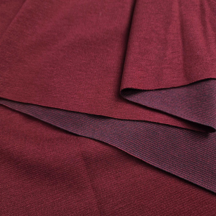 D-31 DUNKELROT - Punto Strickware