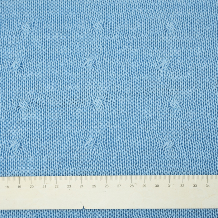 DECKE SOFT (KLEINE PUNKTE) / hellblau S - dünnes gestricktes Paneel