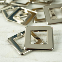 Oczko kaletnicze zaciskowe 15mm kwadratowe - srebrne