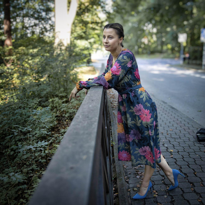 UMSCHLAG ELEGANTES MIDI KLEID (BIANCA) - VINTAGE FLOWERS - Nähset XL