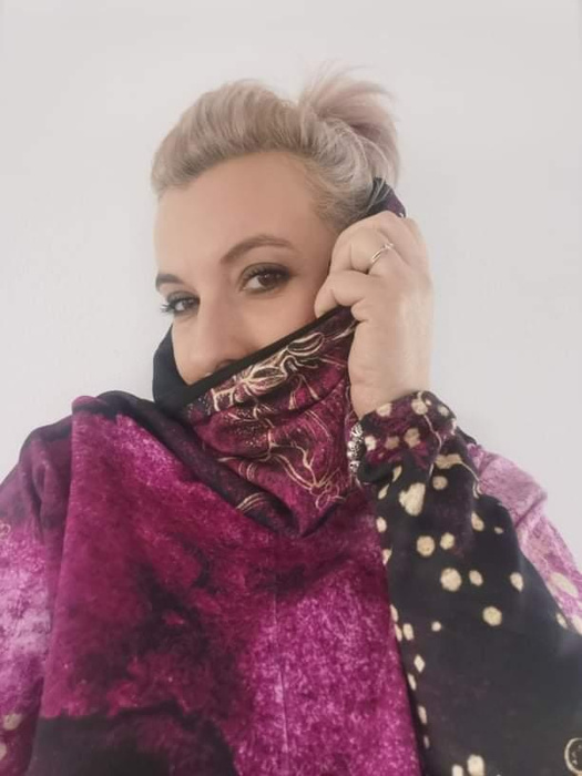 BLUMEN / goldener Umriss Ms. 1 / AQUARELL MARMOR - leichte Maschenware angeraut