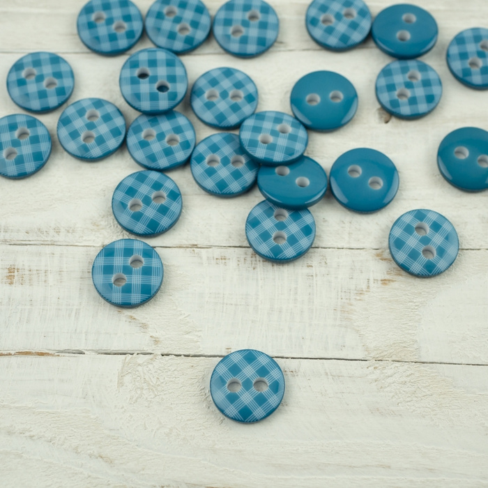 Plastic button with check small - turquoise