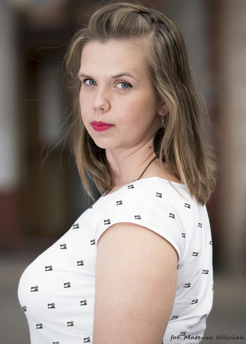 ŠICÍ STROJE (MINIMAL) - organický úplet single jersey s elastanem