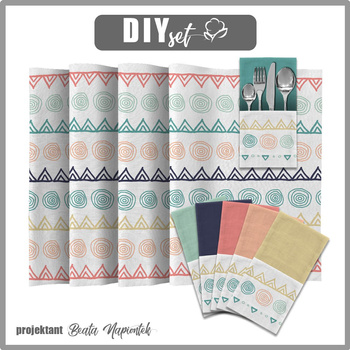 NAPKINS AND RUNNER - TRIANGLES AND CIRCLES - sewing set