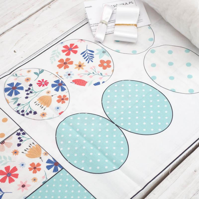 EASTER WREATH - COLORFUL FLOWERS / vanilla - sewing set