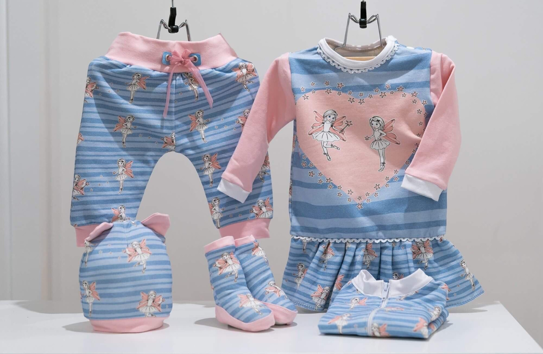 FAIRIES / blue - looped knit
