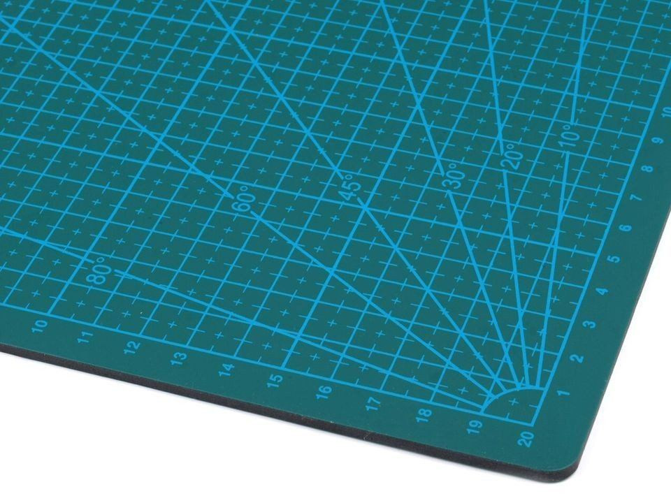 Double-sided Cutting Mat 22 x 30 cm