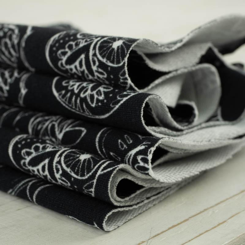 SKULLS CONTOUR / roses (DIA DE LOS MUERTOS) - looped knit fabric