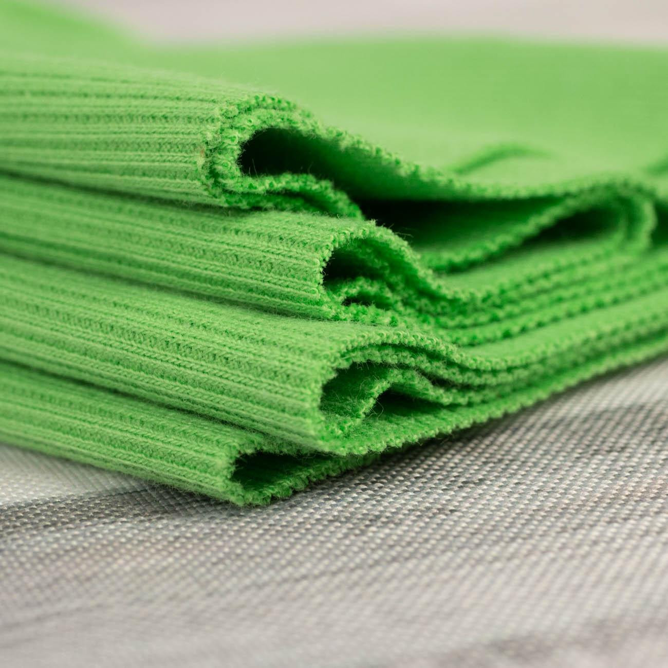 D-124 GRASSY - Ribbed knit fabric