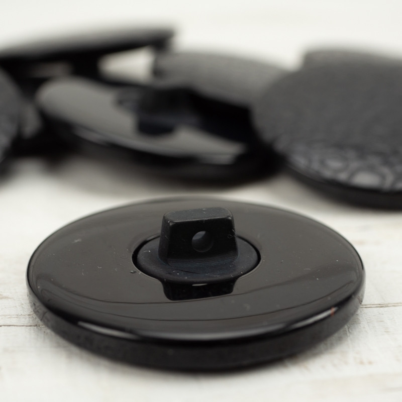 Round plastic button matte small - black