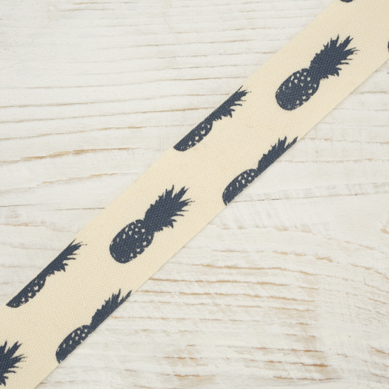  Cotton tape with feathers - 15mm