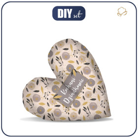 DECORATIVE PILLOW HEART - KOCHANI DZIADKOWIE / FLOWERS pat. 8 (gold)