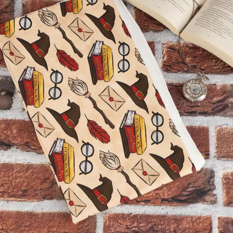 CZARODZIEJSKI MIX WZ. 1 (MAGICZNA SZKOŁA) / beżowy - dresówka pętelkowa