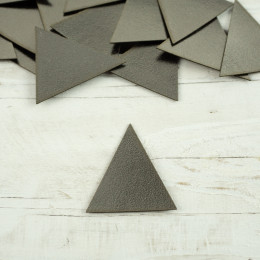 Metka z ekoskóry duży trójkąt - ciemny srebrny
