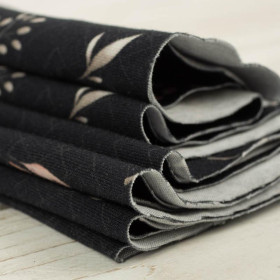 KWIATY I LIŚCIE WZ. 4 / czarny - single jersey