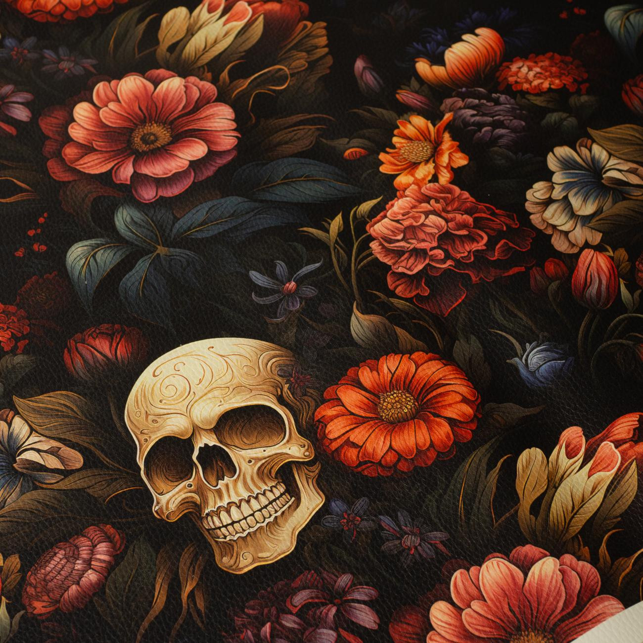 FLOWERS AND SKULL - dickes geprägtes Kunstleder